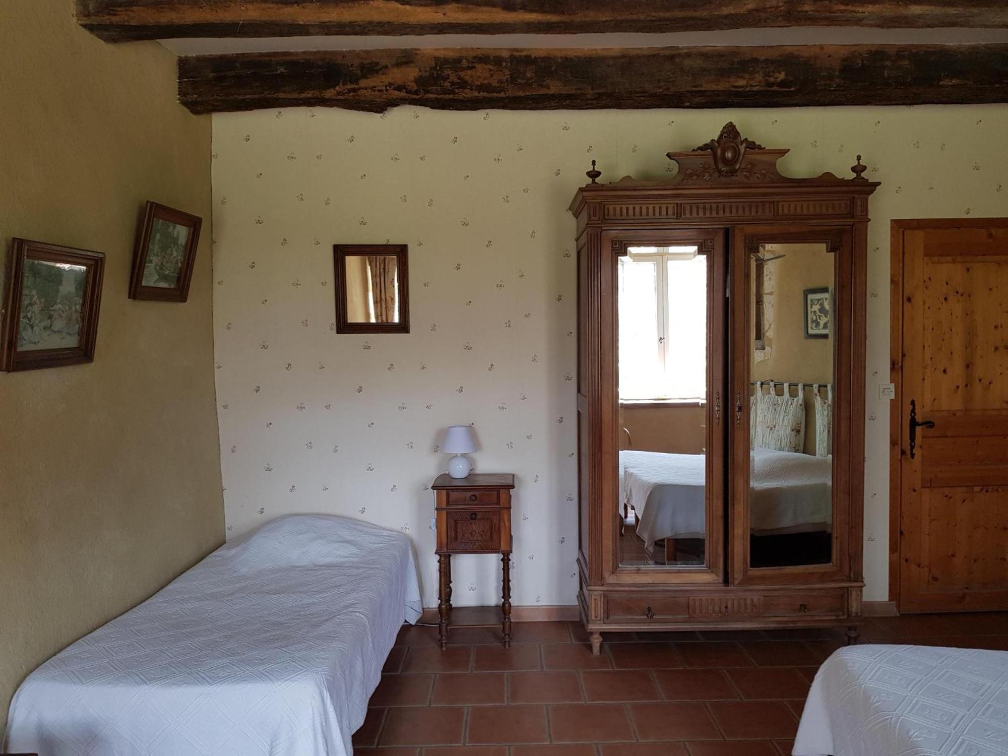 Hotel Les Roberderies Broc Habitación foto